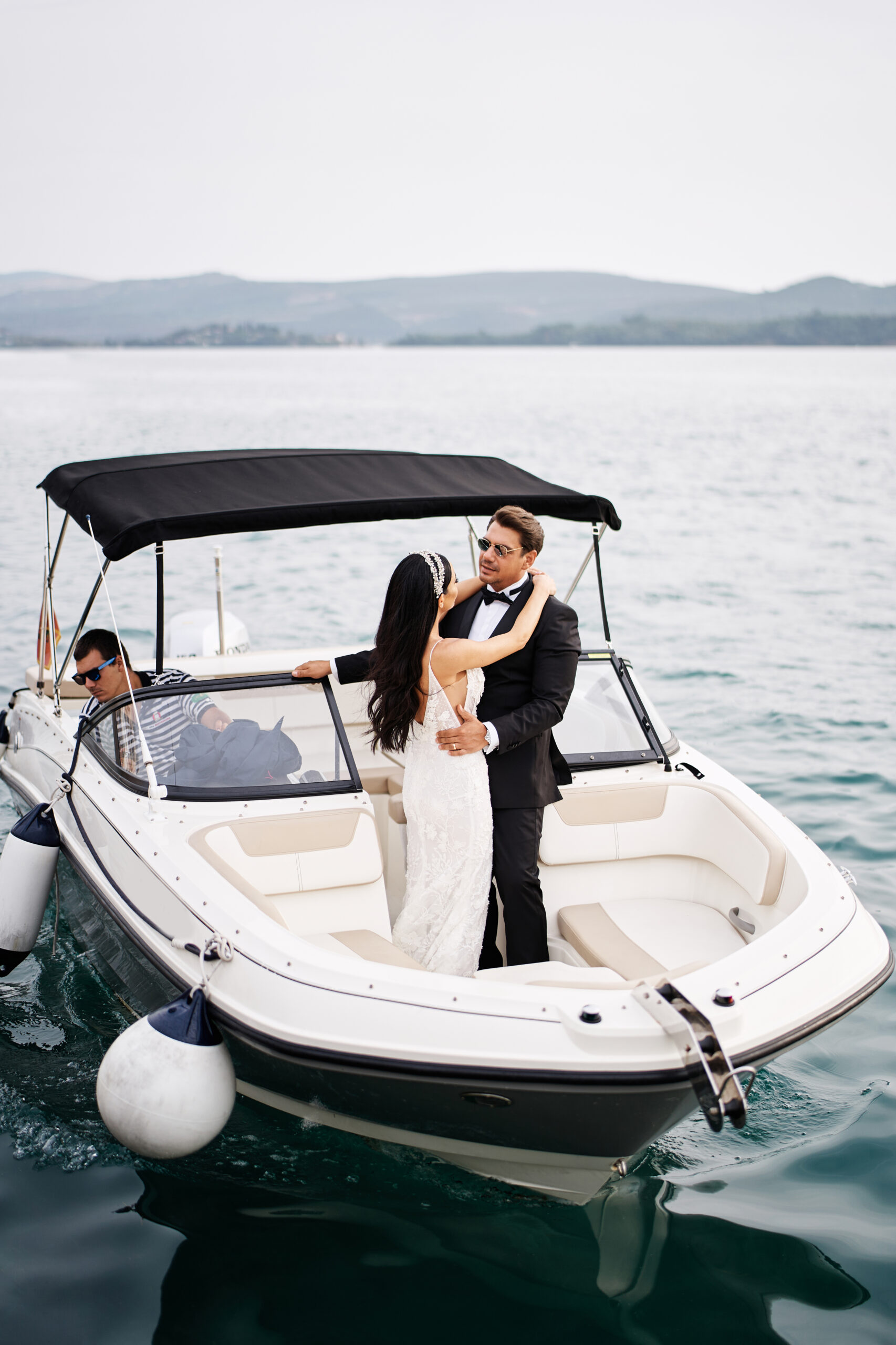 Romantische Bootsfahrt am Comer See bei Destination Wedding