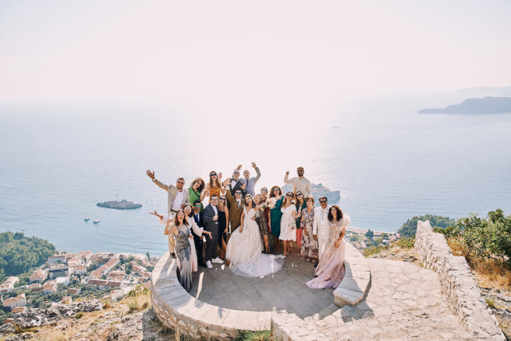 Hochzeitsgäste bei Destination Wedding in Montenegro