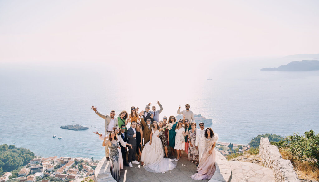 Hochzeitsgäste bei Destination Wedding in Montenegro